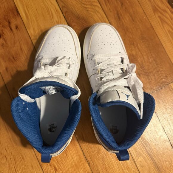 Never Warn Jordan 1 MID SE (PS) Size 3y White/industrial Blue-Sail - Picture 10 of 16